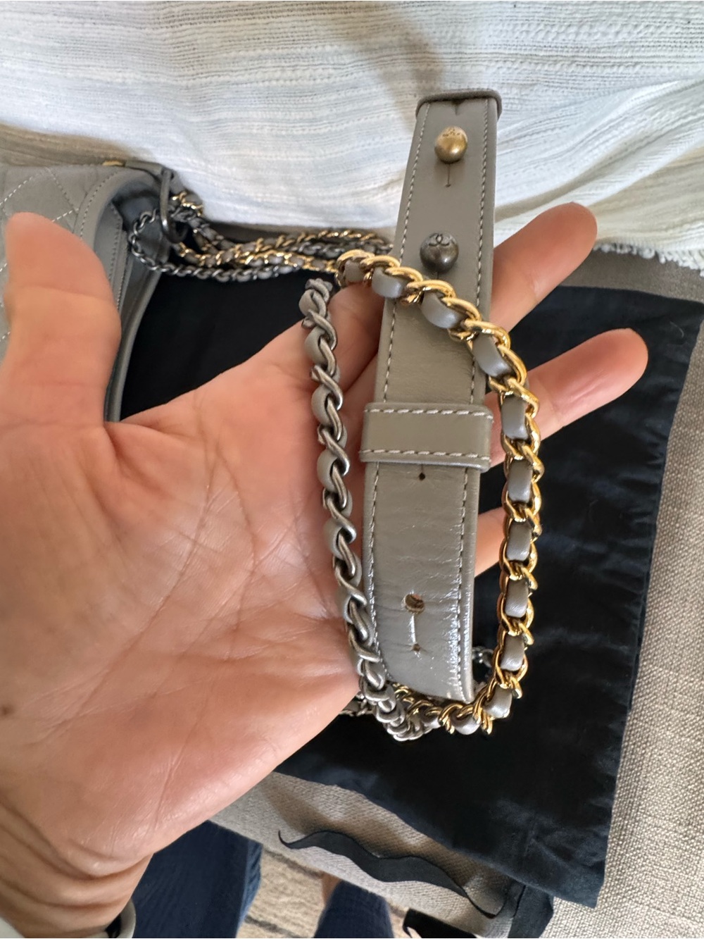 💯 % Authentic CHANEL small Gabrielle Gray Quilted Leather bag - Picture 5 of 10